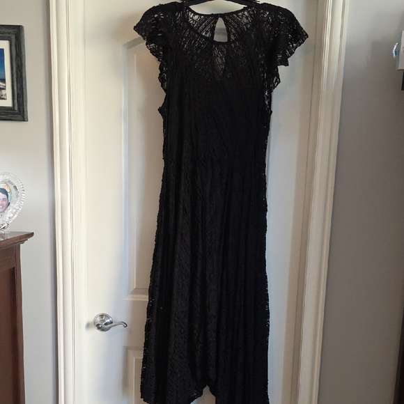 NWOT Torrid Size 1 Black Shark Bite Hem Lace Dress - Picture 4 of 10